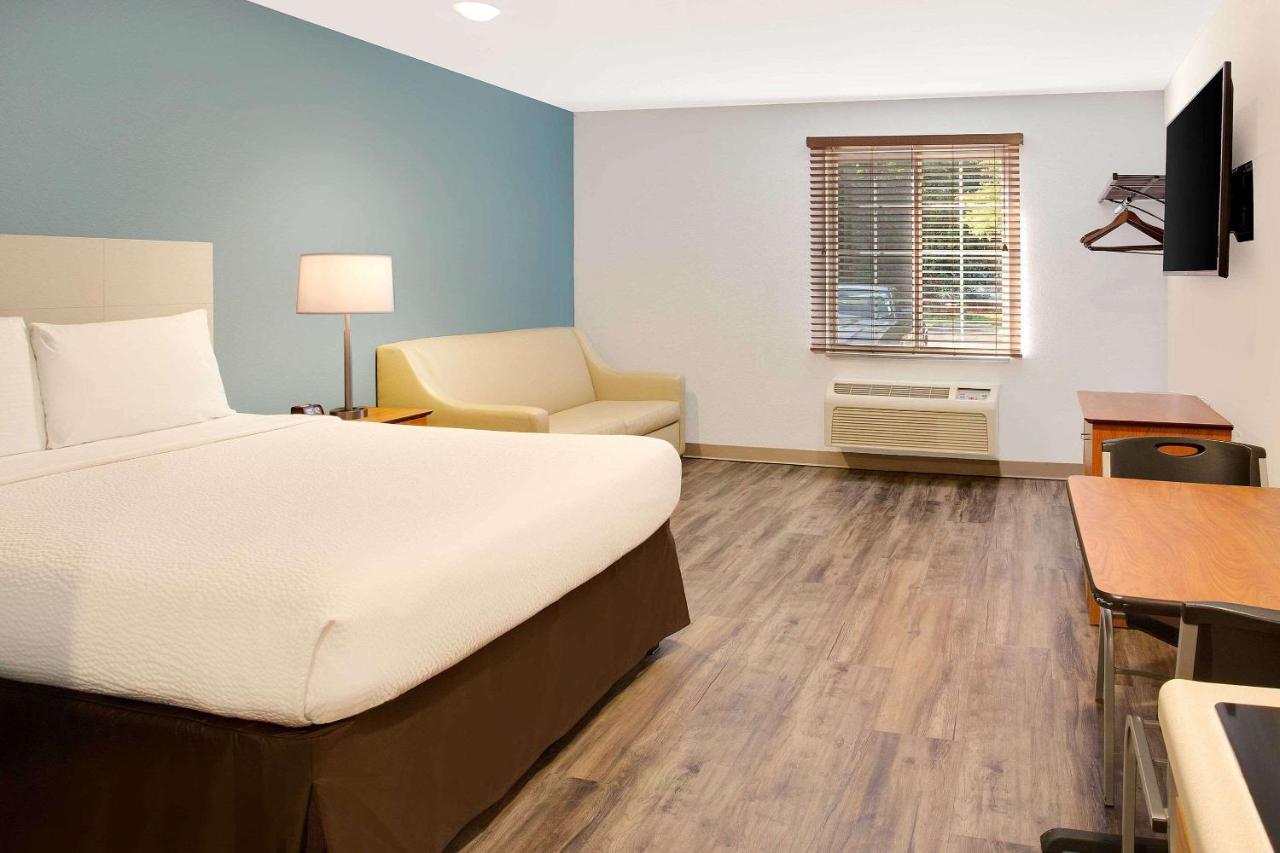 Woodspring Charlotte Hotel